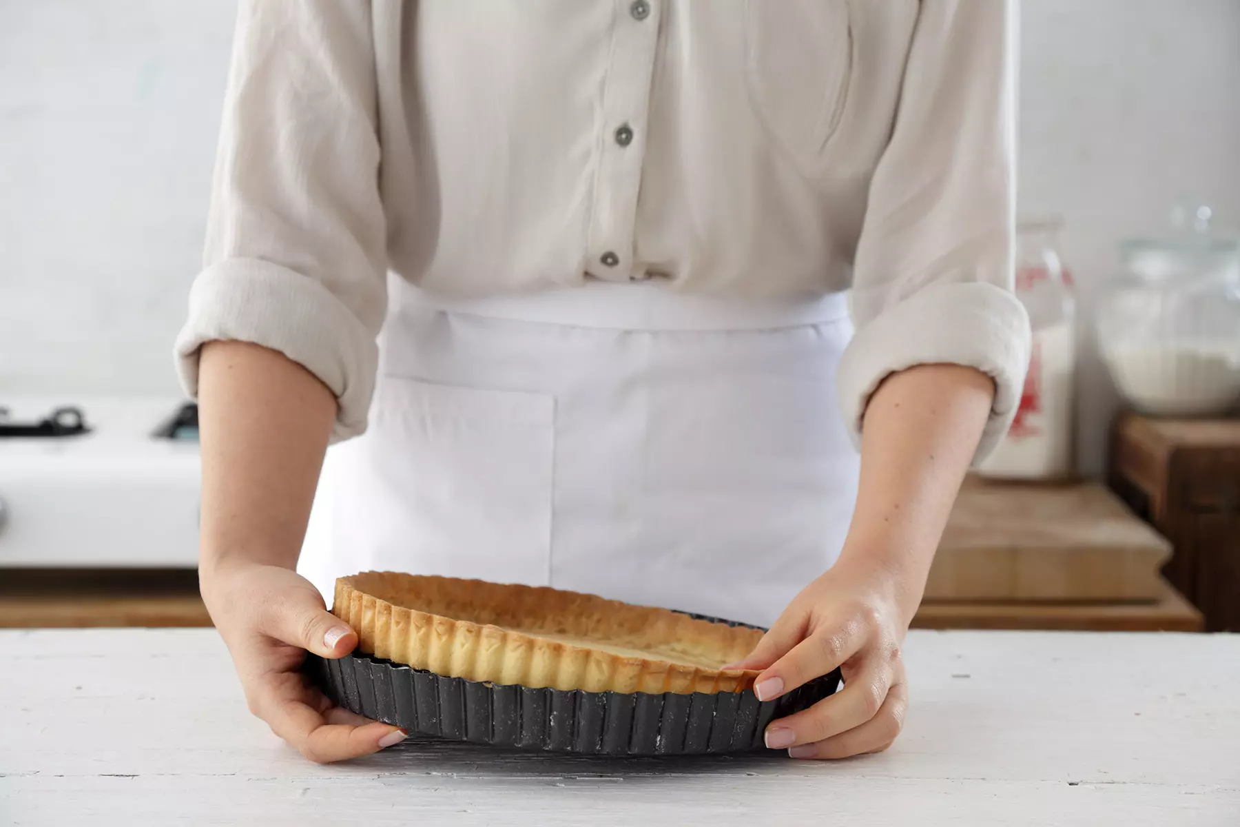 מצננים לחלוטין לפני המילוי ומחלצים מהתבנית