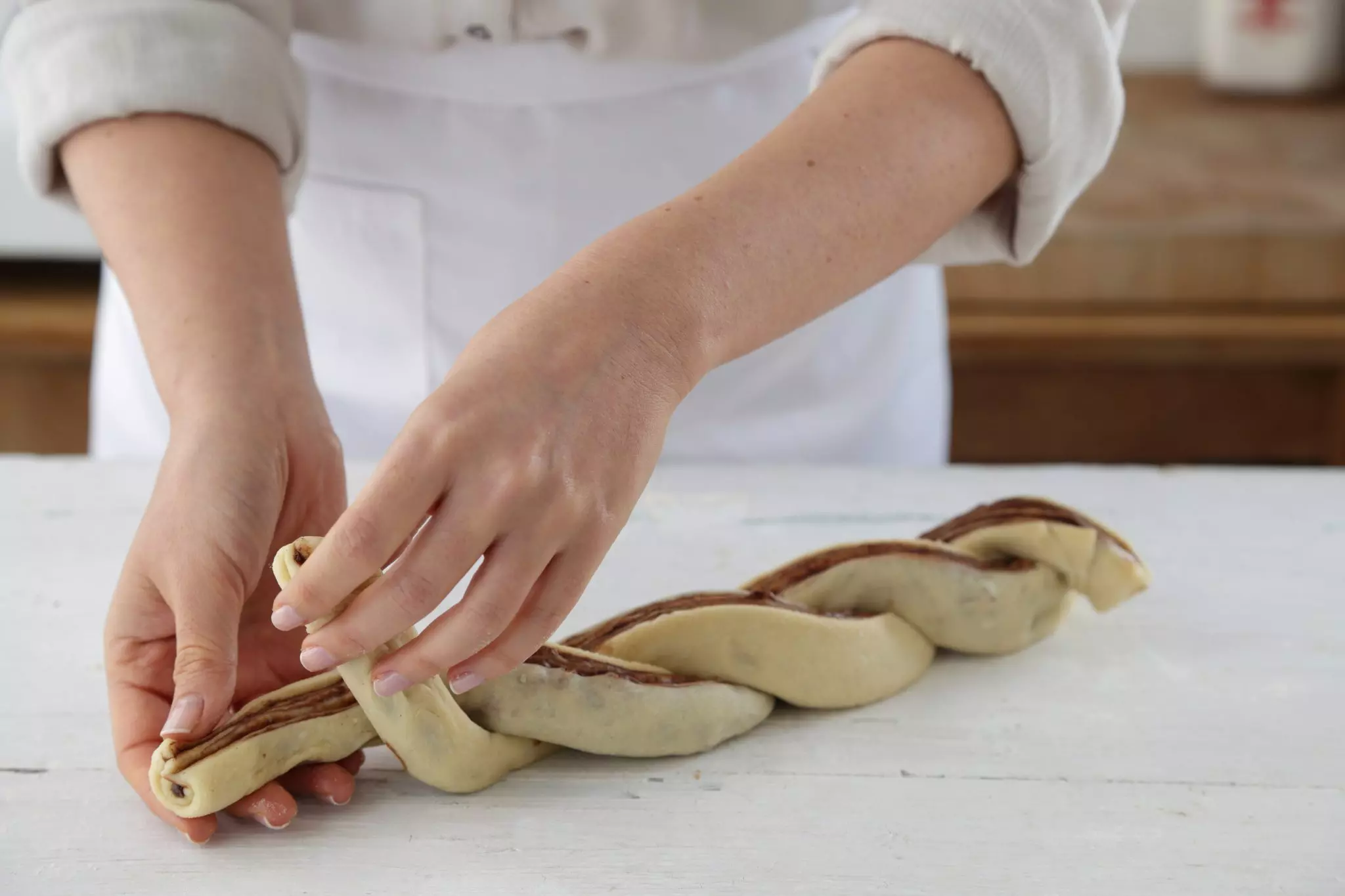 אפשר לגוון ולהכין מהחלק השני של הבצק צורת בורג קלאסית