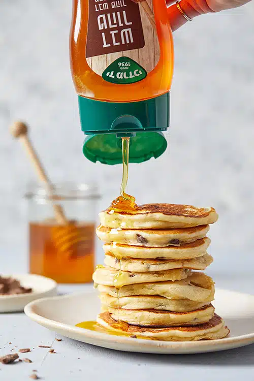 פנקייק שוקולד צ'יפס עם דבש ושמן זית