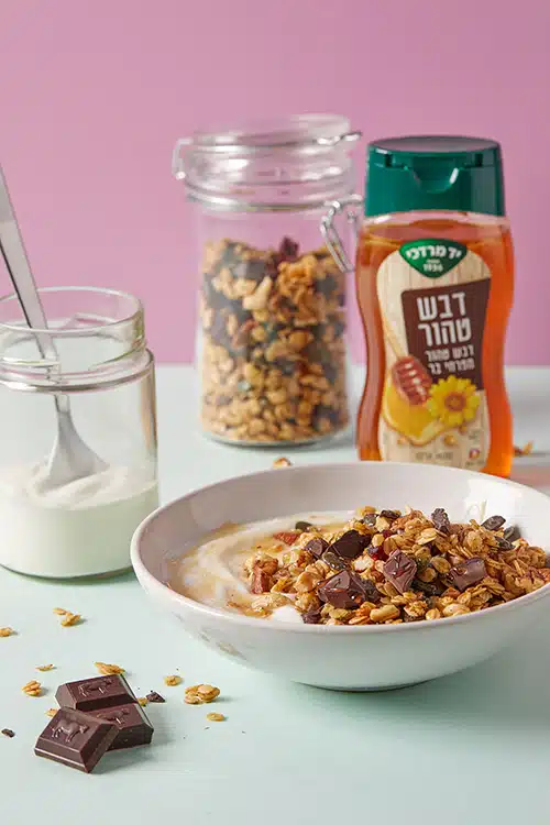 גרנולה עם שוקולד, דבש ושמן זית