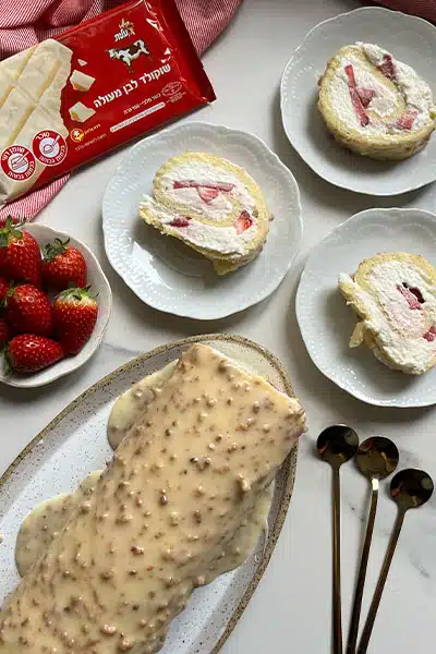 רולדת תותים ושוקולד לבן